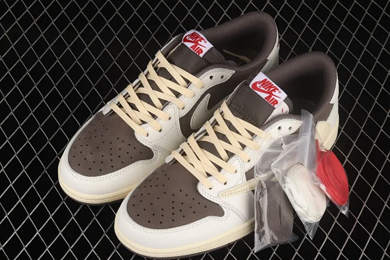 All categories Air Jordan Jordan series basketball shoes Air Jordan 1 Low pure original version Travis Scott x Air Jordan 1 Low OG "Reverse Mocha" AJ1 Joe 1 reverse mocha brown and white barb joint casual sports basketball shoes DM7866-162
